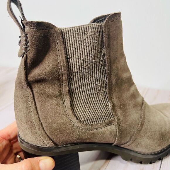 UGG Hazel Brown Taupe Suede Leather Chunky Block Heel Ankle Boots - Picture 3 of 10